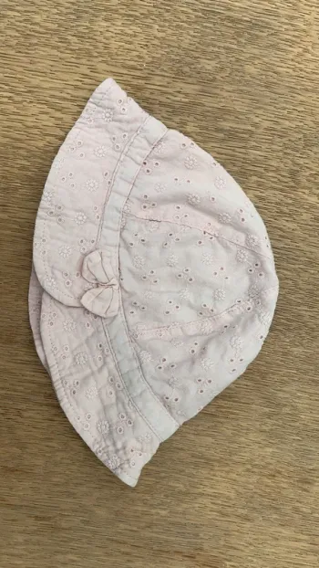 Chapeau soleil dentelle rose