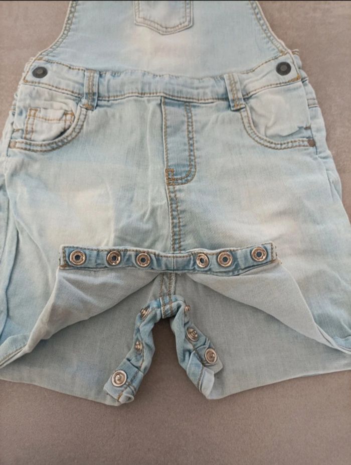 Ravissante salopette short en jean - photo numéro 3