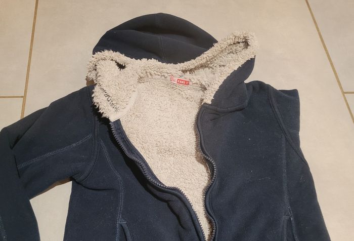 Gilet à capuche 8 ans - photo numéro 2