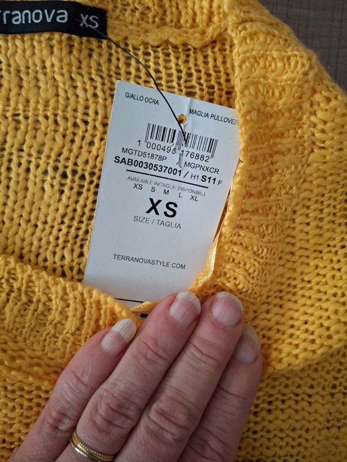 Pull troué mi-saison - photo numéro 8