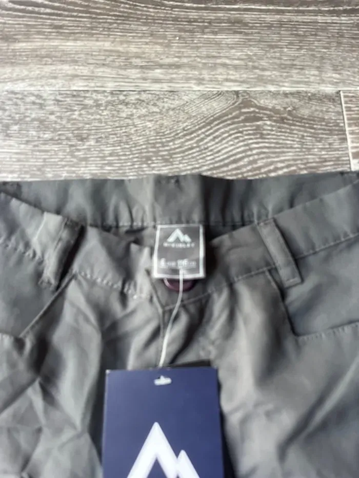 Short neuf avec etiquette 6 ans McKinley - photo numéro 2