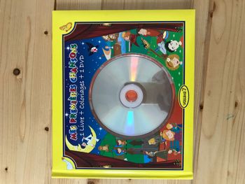 Livre + DVD karaoké de chansons enfant+ cahier de coloriage