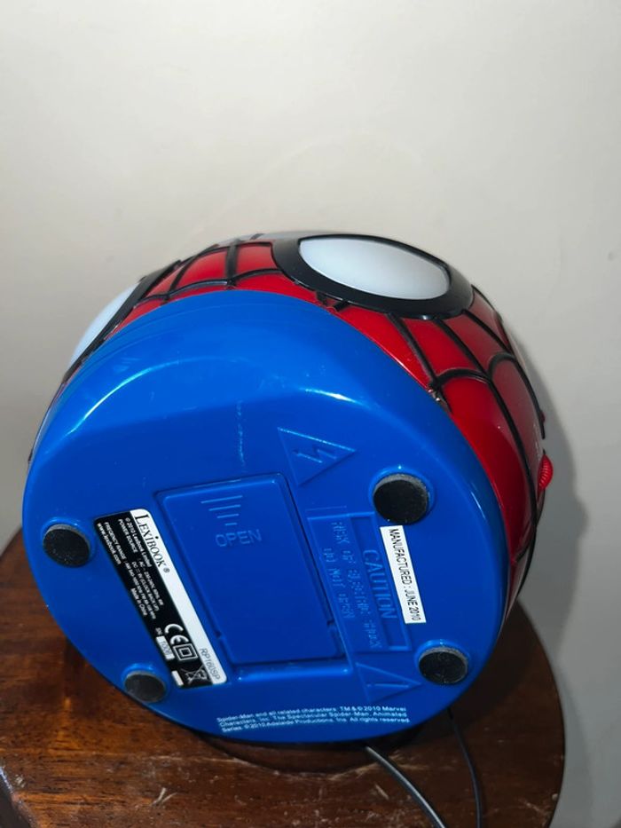 Réveil radio avec projection spider man 2010 - photo numéro 8
