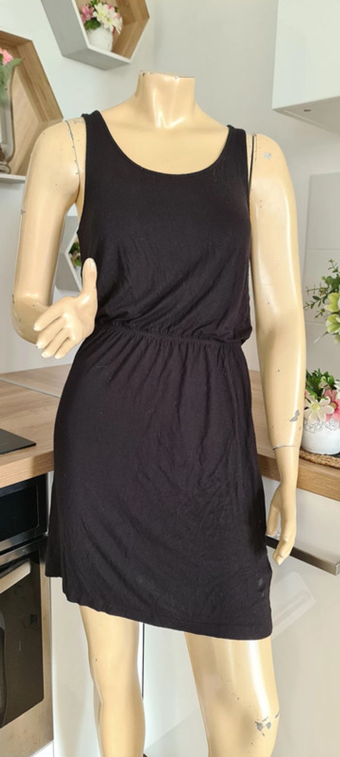 tres jolie robe noir h&m taille xs 34 - photo numéro 3
