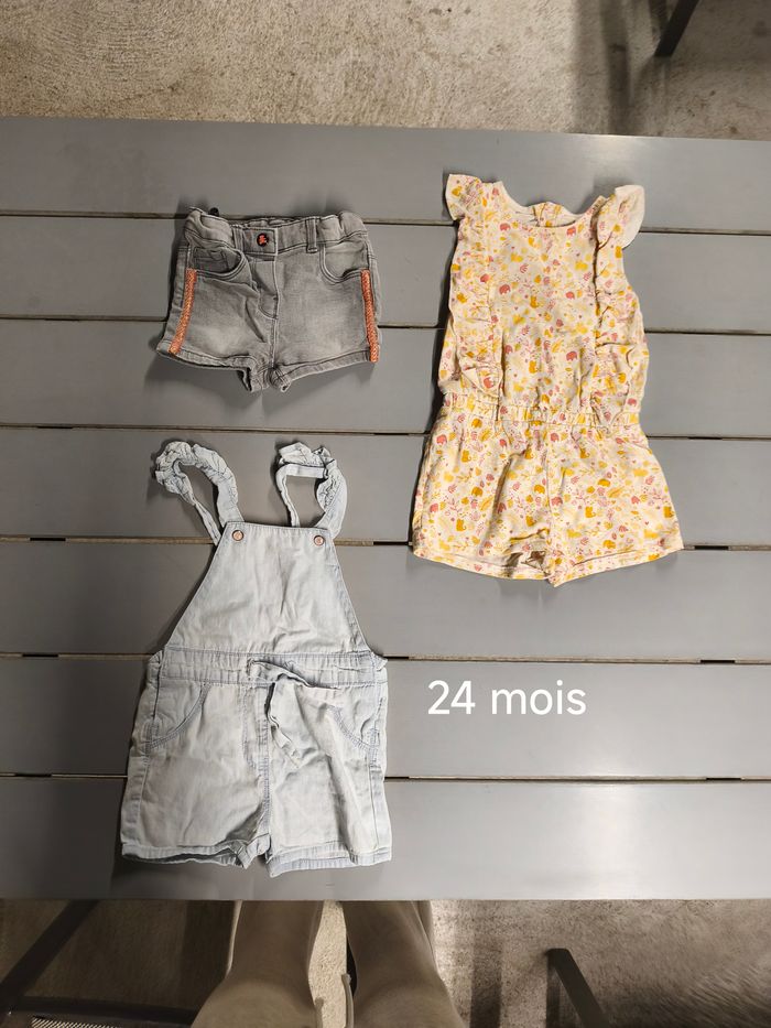 Lot vêtements fille 24 mois
