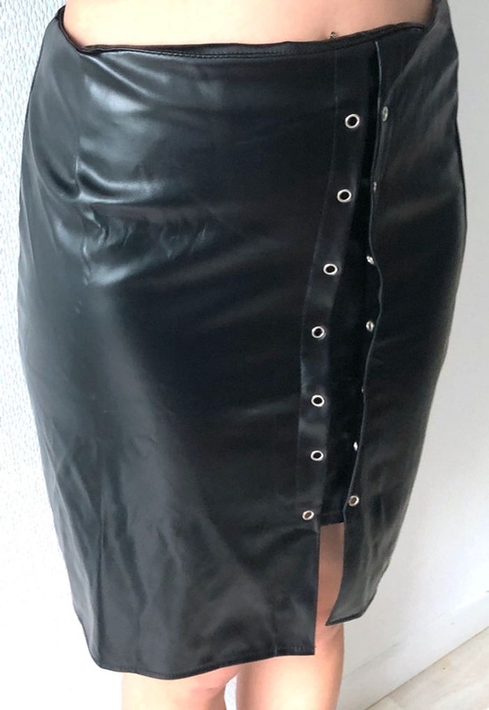 Jupe skai noir taille 38/40
