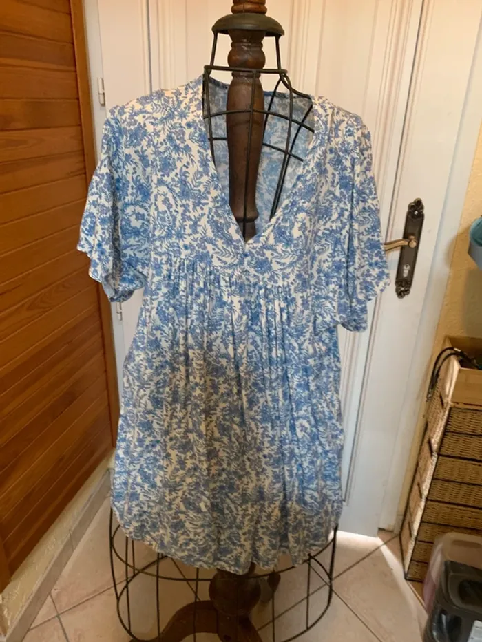 Robe bleue courte - photo numéro 2