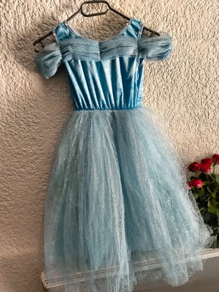 Robe majestueuse bleu avec accessoires neuve 130 cm - photo numéro 6