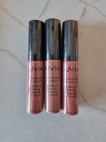 Lot rouges a lèvres Nyx