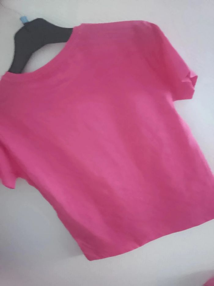T shirt barbie neuf - photo numéro 3