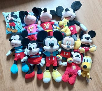 Gros lot de peluches Mickey