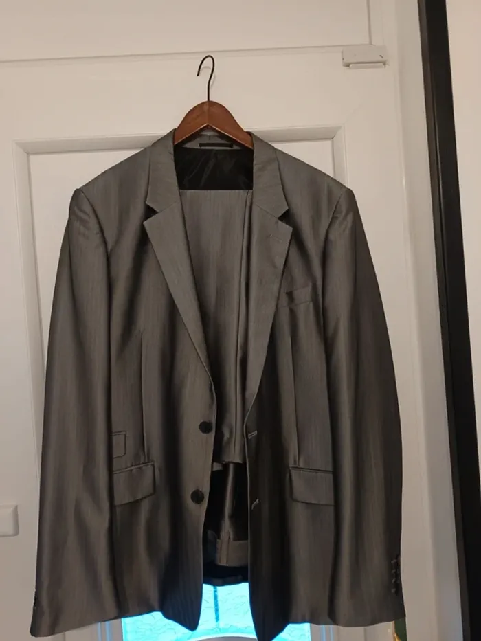 Costume homme gris OWK taille 48