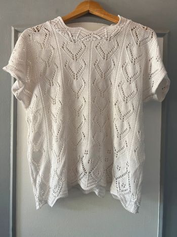 Tee shirt / pull fin dentelle taille 48/50 très bon état