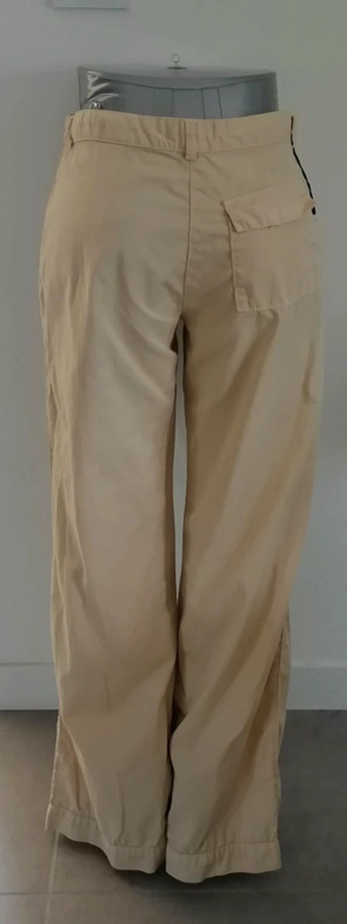 Pantalon beige évasé Taille 34/36 Armani Jeans - photo numéro 4