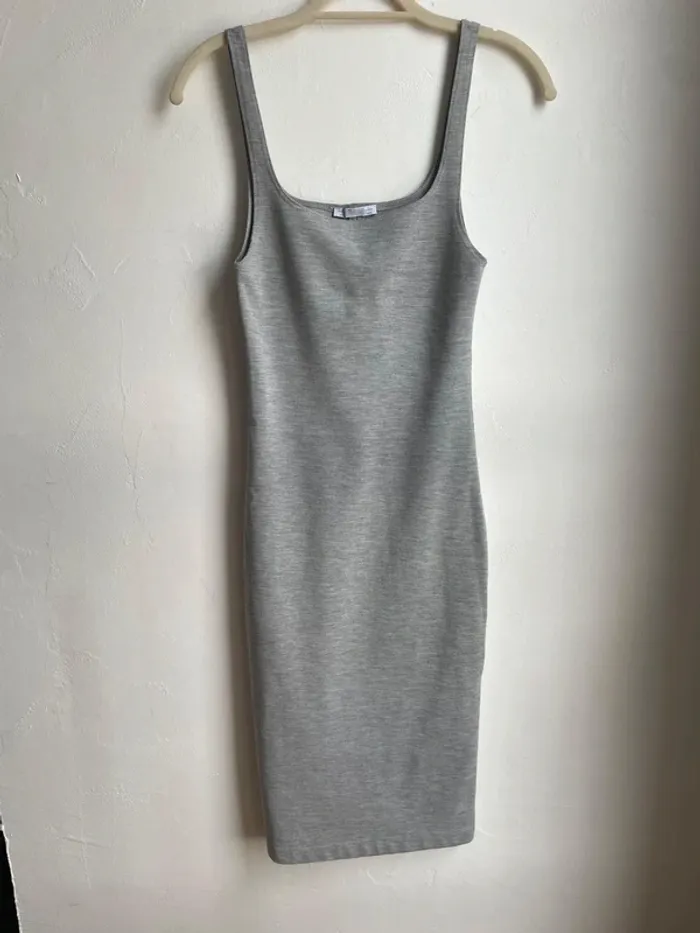 Robe moulante gris chiné Zara