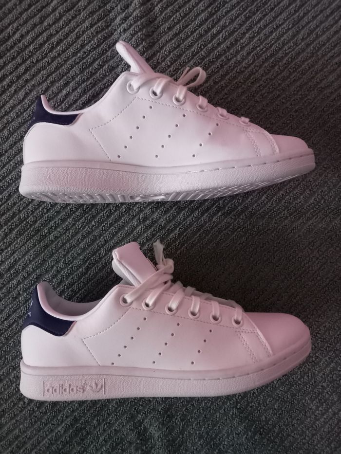 Baskets stan Smith blanche et bleu - photo numéro 3