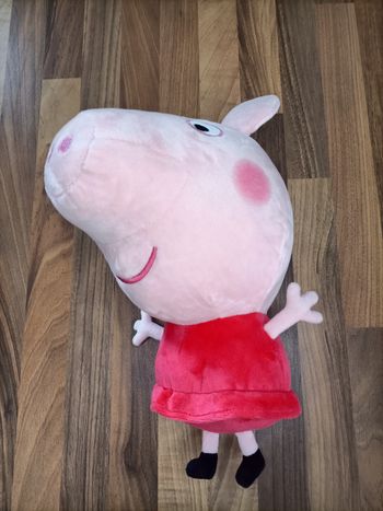 Jolie peluche Peppa Pig cochon 32 cm