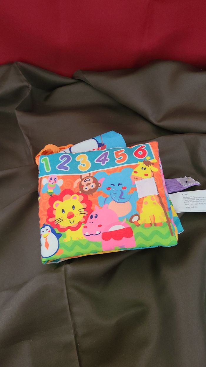 livre et tapis d'éveil - photo numéro 3