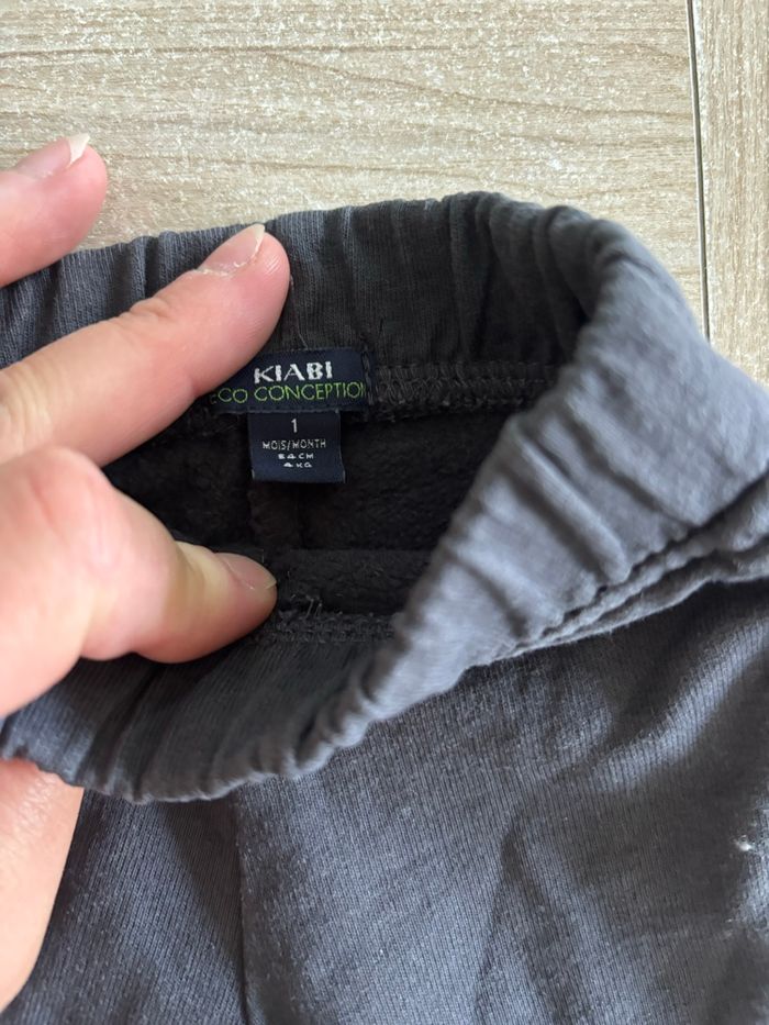 Pantalon 1 mois - photo numéro 2