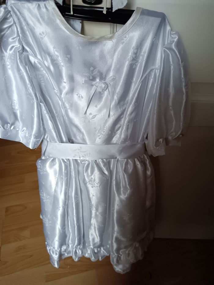 Robe de communion très belle - photo numéro 3