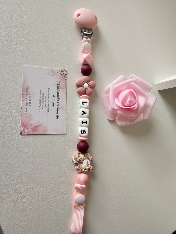 ATTACHES TETINES PERSONNALISÉ EN SILICONE - photo numéro 5