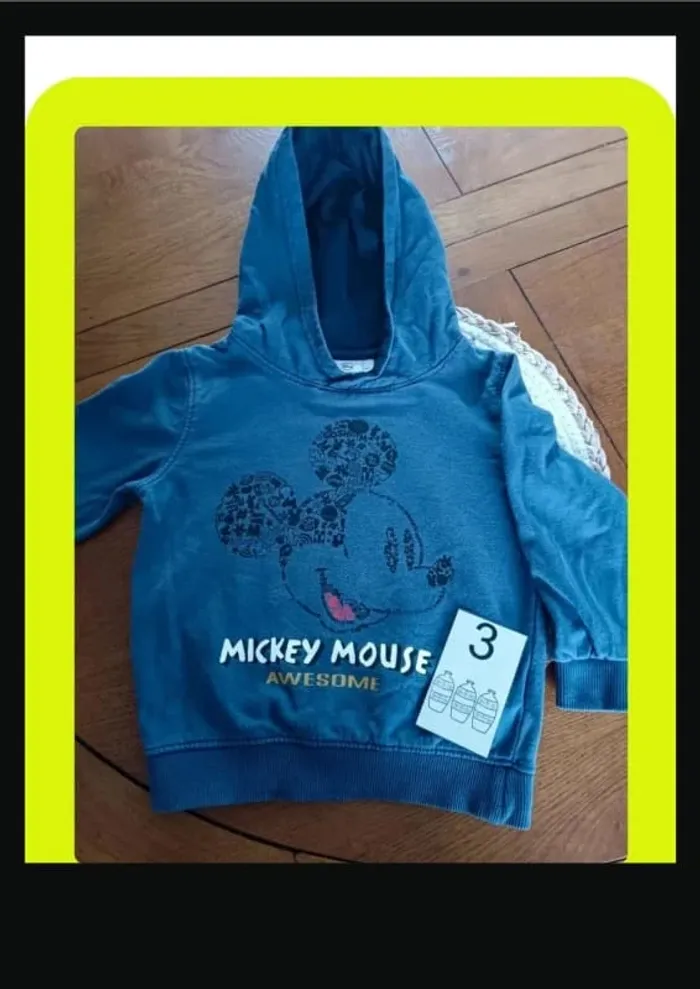 Sweat capuche Mickey 3 ans