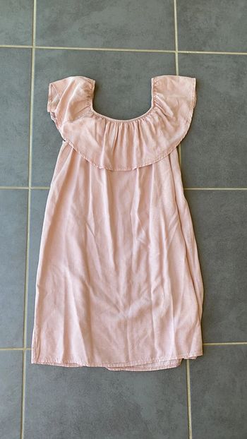 Robe rose poudré