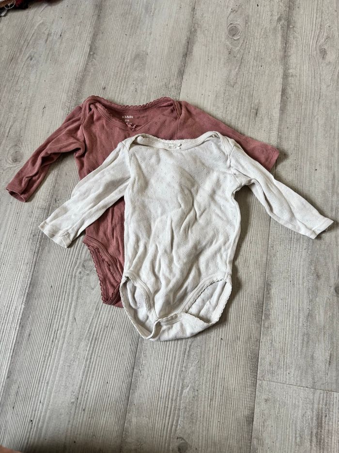 Lot de 2 bodies 9mois