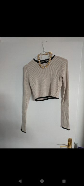 Pull court côtelé dos ouvert