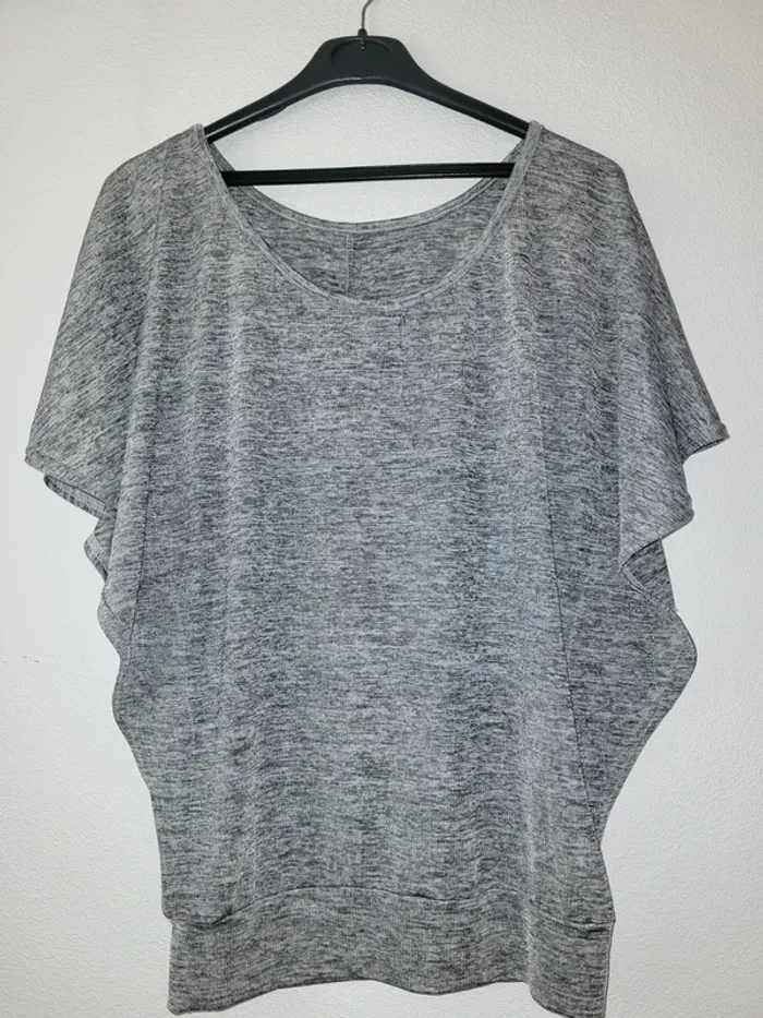T shirt manche chauve souris