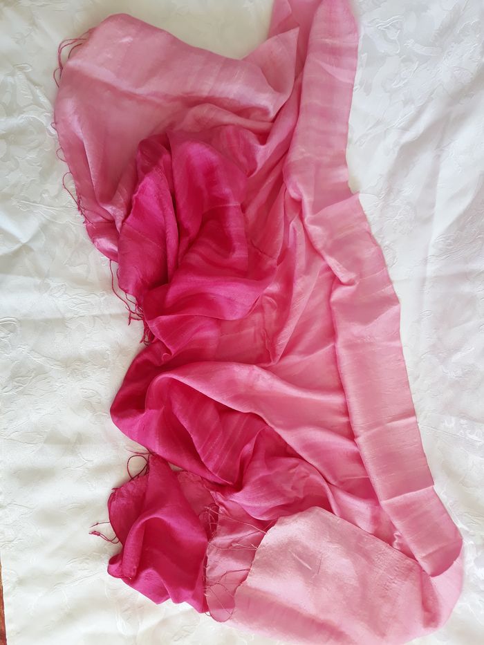 Faby27800 Echarpe femme dans les tons de dégradés de rose fushia avec franges, - photo numéro 3