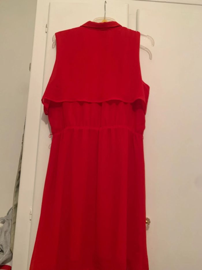 robe rouge sans manches - photo numéro 9