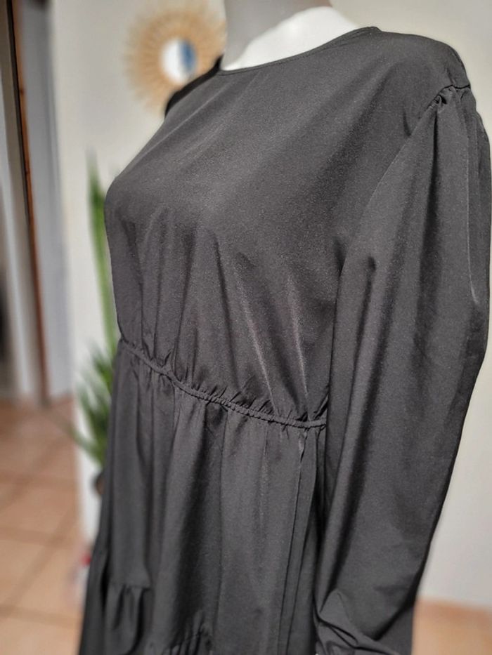 Robe noire - photo numéro 6