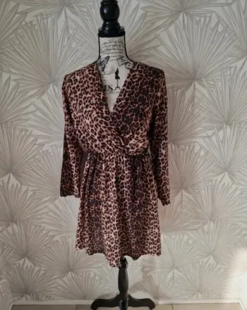 Jolie robe chic et sexy léopard taille 36/38