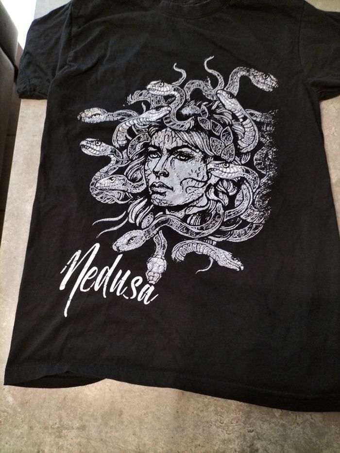 Tee shirt noir - photo numéro 3