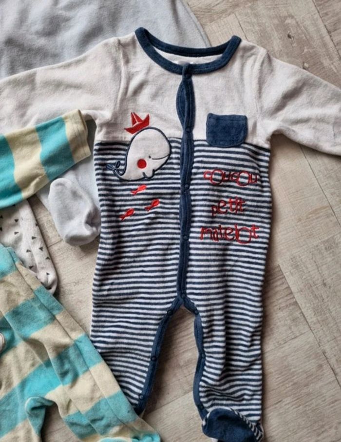 Lot pyjama 6 mois - photo numéro 2