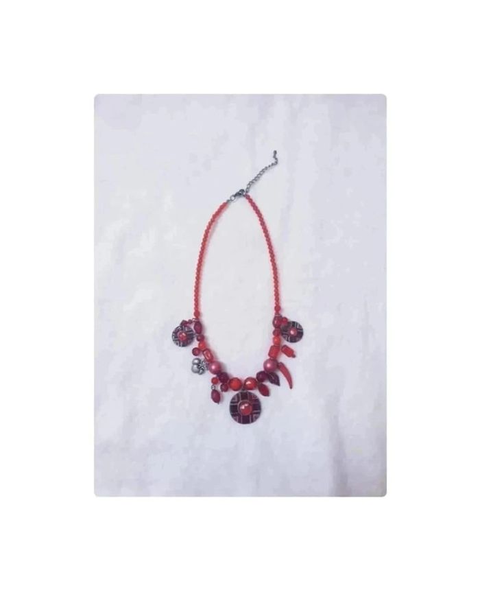 Magnifique collier avec breloques