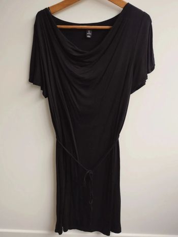 Robe noire col bateau taille L, H et M