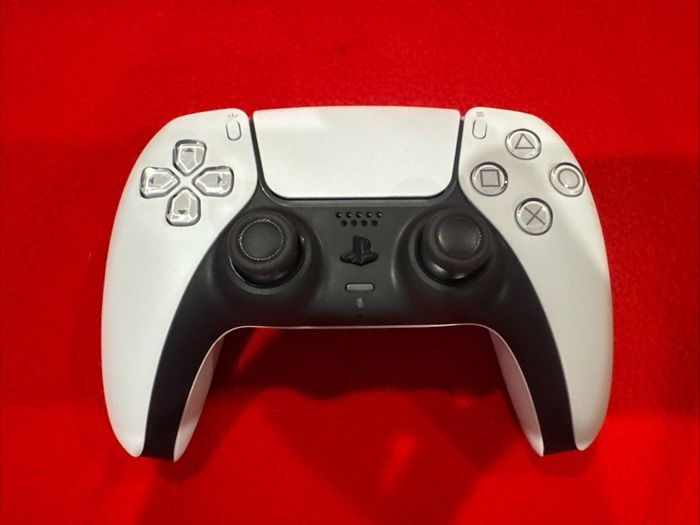 Console numérique Sony PlayStation 5 Pro PRO PS5 2 To avec manette DualSense CIB - photo numéro 4