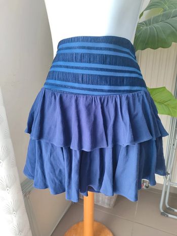 Jupe courte a volants