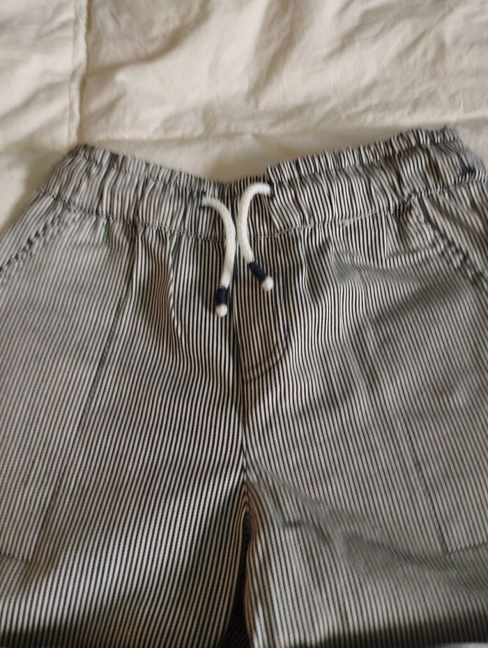 Pantalon garçon 122/128 - photo numéro 2