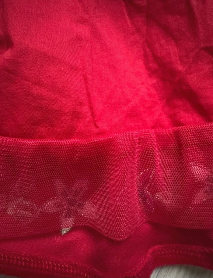 Robe en velour rouge - photo numéro 5