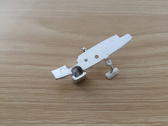 Tableau de bord pièce détachée miniature 1/18 Citroën traction 15cv 1952 Maisto #A40 - photo numéro 2