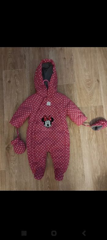 Combinaison pilote 1 mois très bon état 5€