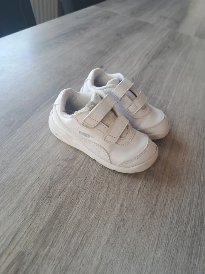 Basket a scratch puma taille 24