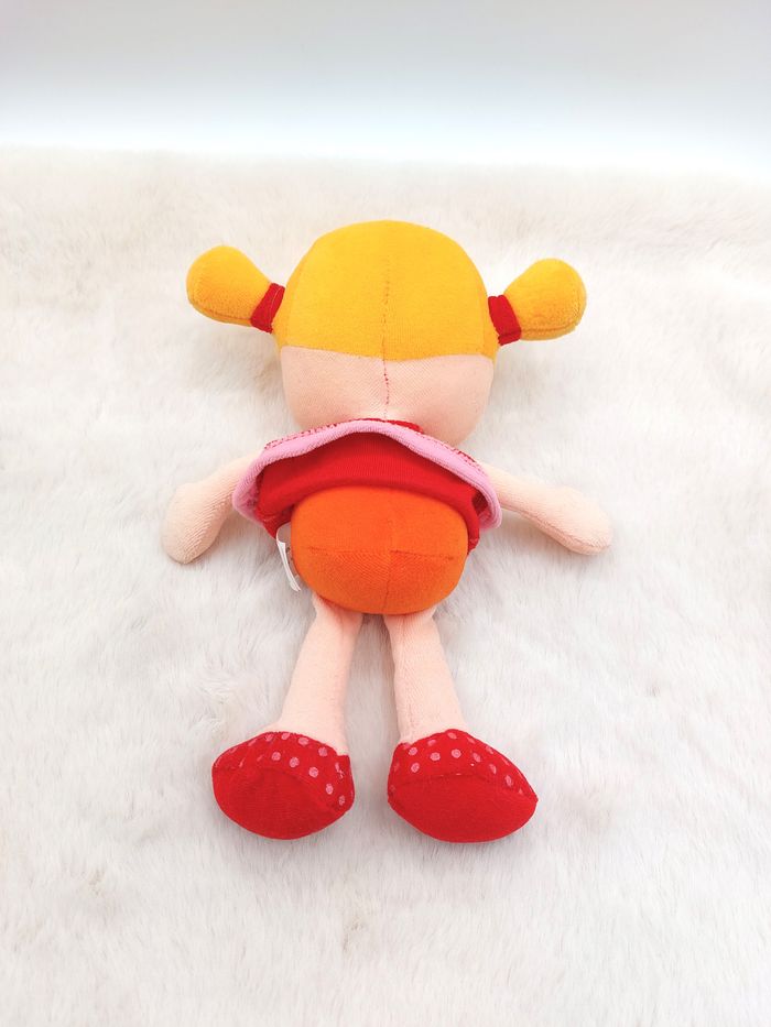 Peluche poupée fille beige jaune orange MINIMI Minitoys robe rouge 25 cm 2014 - photo numéro 5