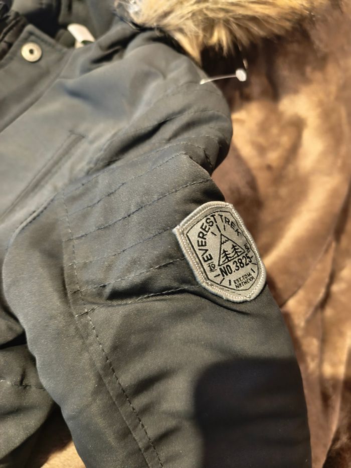 Parka garçon 3 en 1 blouson amovible

Vertbaudet neuf étiqueté 2 ans - photo numéro 4