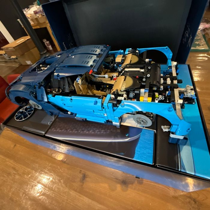 Lego technic bugatti Chiron 42083 à finir - photo numéro 3