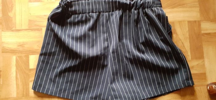 short JENNYFER - photo numéro 3