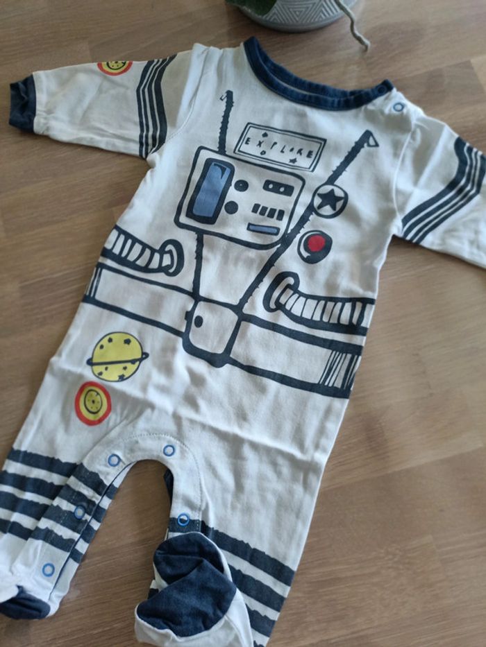 Pyjama fin - photo numéro 2